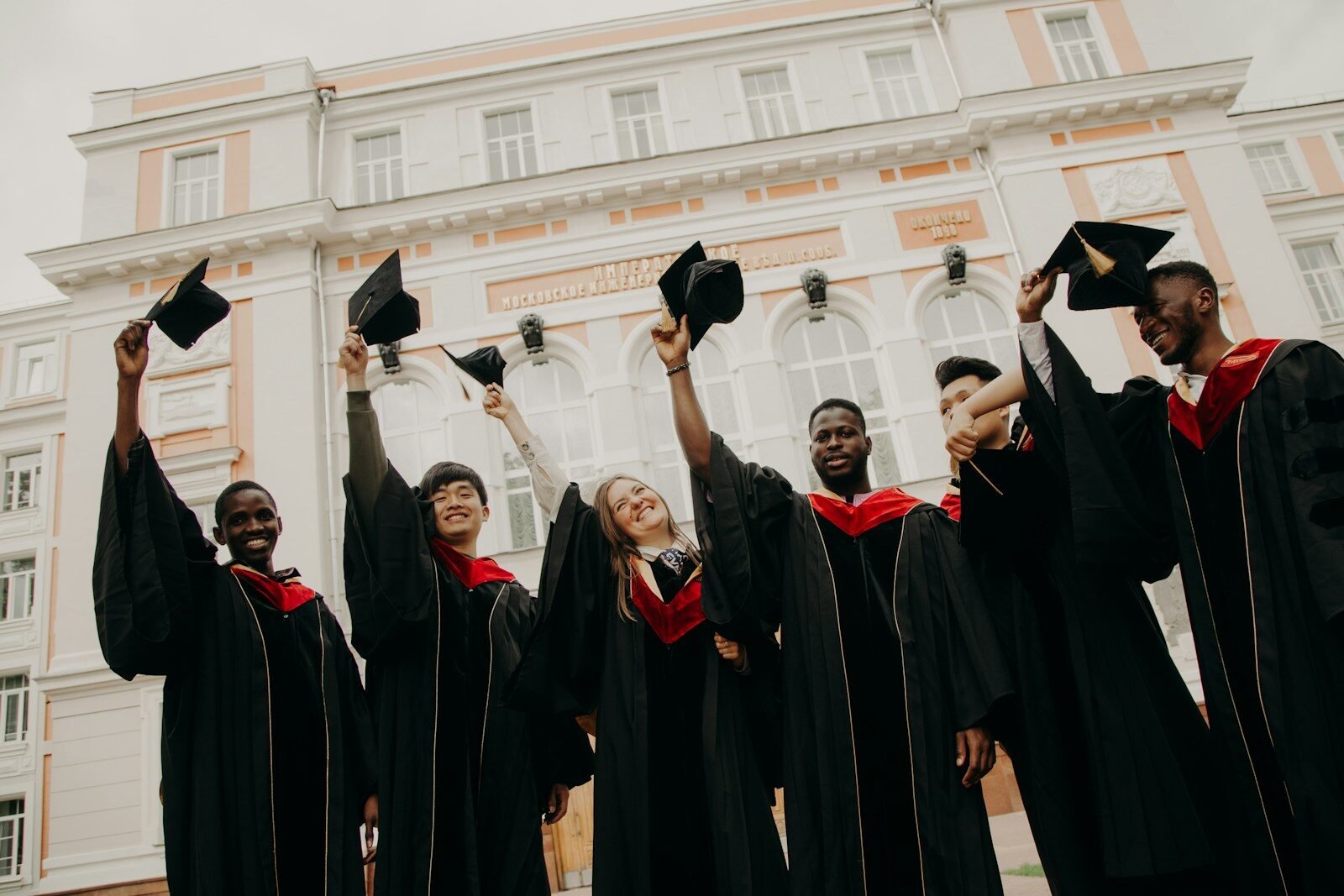 How to Apply for Scholarships Successfully: A Step-by-Step Guide for Students
